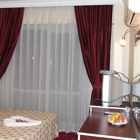 Hotel Metropolis 3*