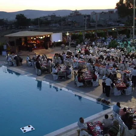 Metropolis Hotel
