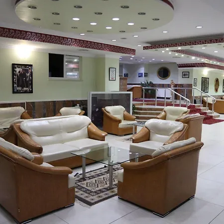 Metropolis Hotel