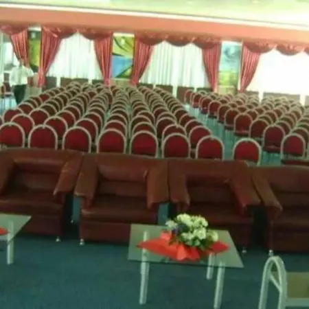 Metropolis Hotel 3*