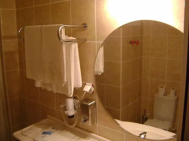 Metropolis 酒店 Torbalı