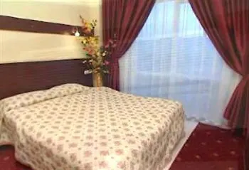 酒店 Metropolis 3*