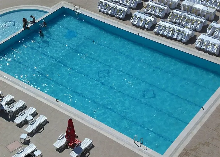 Metropolis 酒店 Torbalı