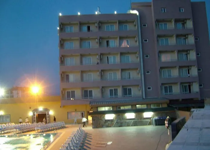 Metropolis 酒店 3*