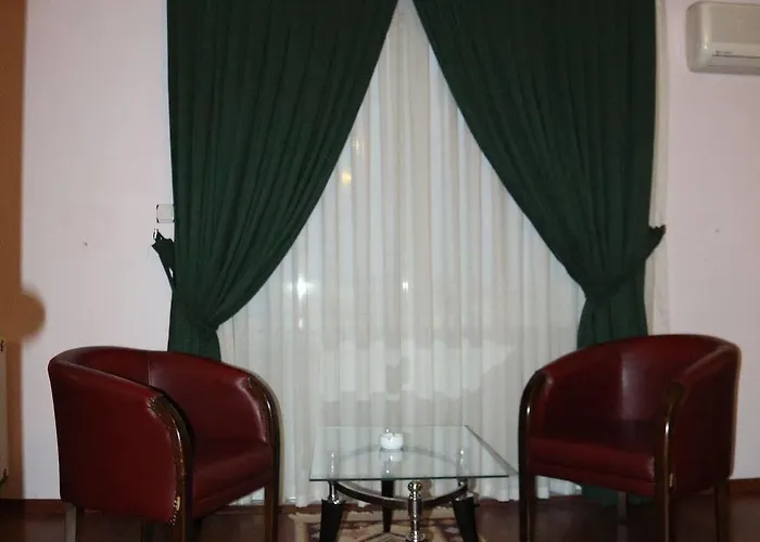 酒店 Metropolis 3*